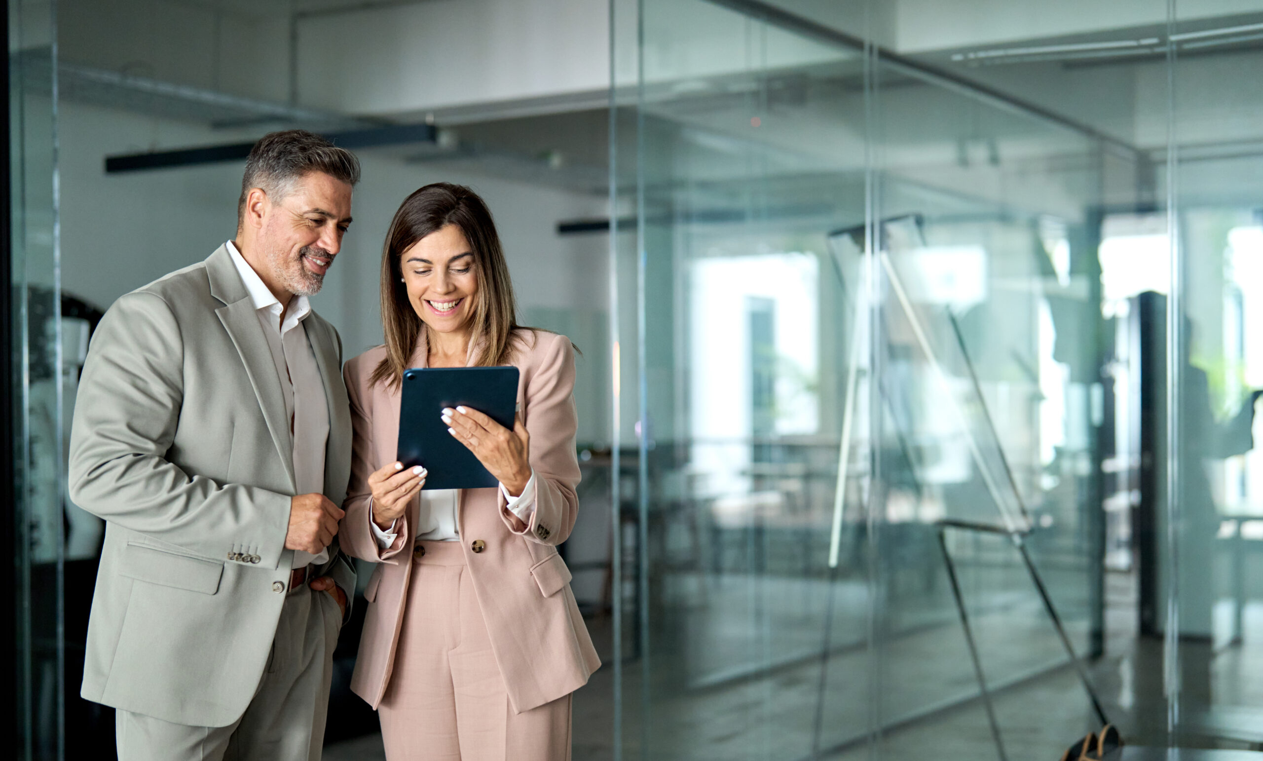 Finanzberater:in werden mit § 34f GewO - Alles zur Zulassung, Prüfung und Weiterbildung – inklusive IHK-Vorbereitung.