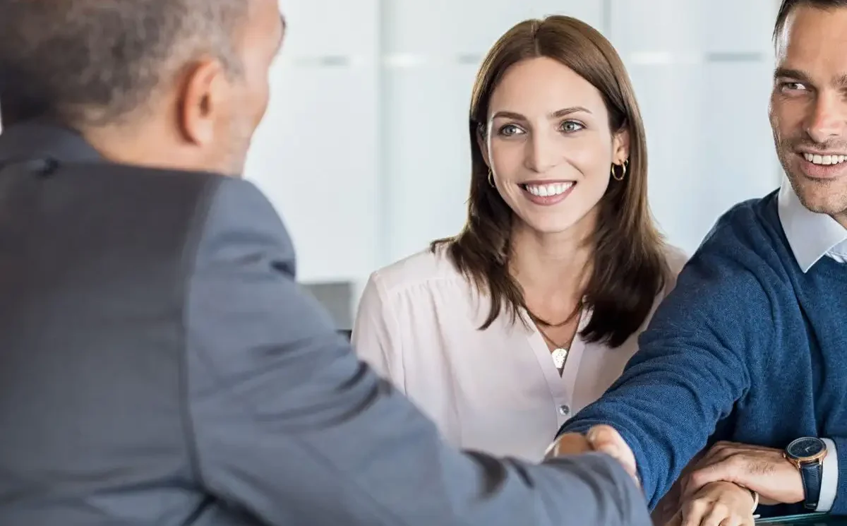 Weiterbildung in der Finanz-, Versicherungs- & Immobilienbranche – Alles, was Sie wissen müssen – strukturiert & verständlich