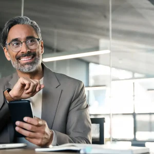 Freiwillige Online-Weiterbildung für Finanzanlageberater:innen